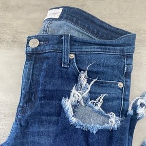 Hudson Distressed Jeans 👖